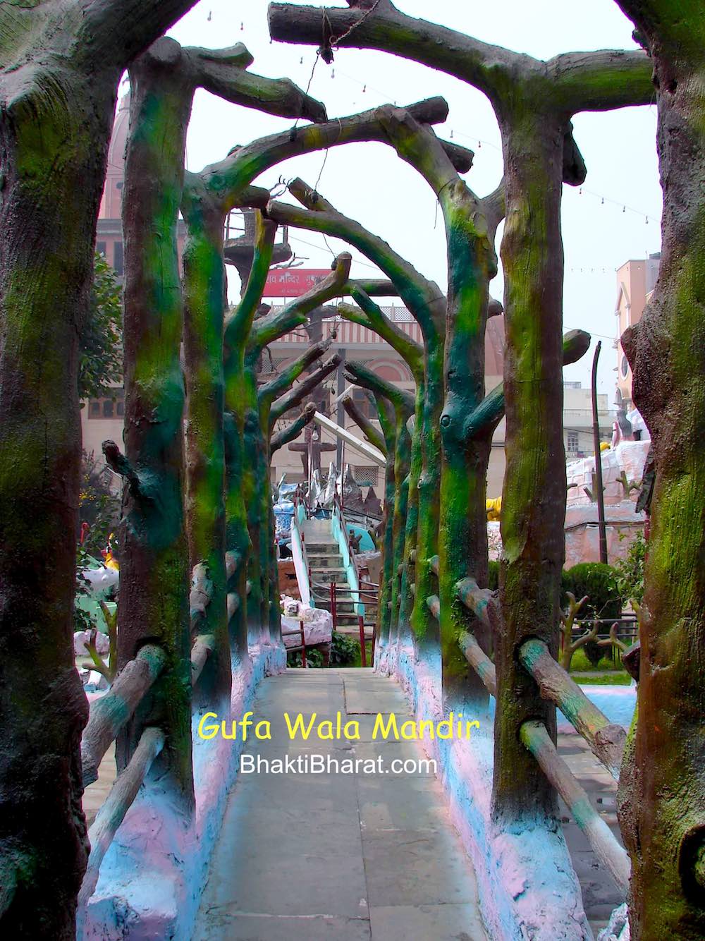Gufa mandir preet vihar