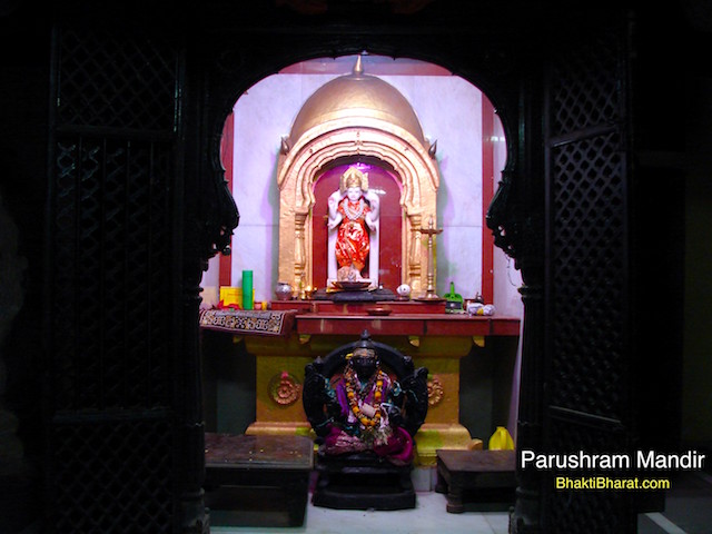 Bal Swarup Bhagwan Parshuram in Garbh Grah Bal Swarup Bhagwan Parshuram in Garbh Grah