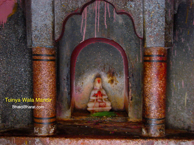 Maa Sati! At The Right Most Side.